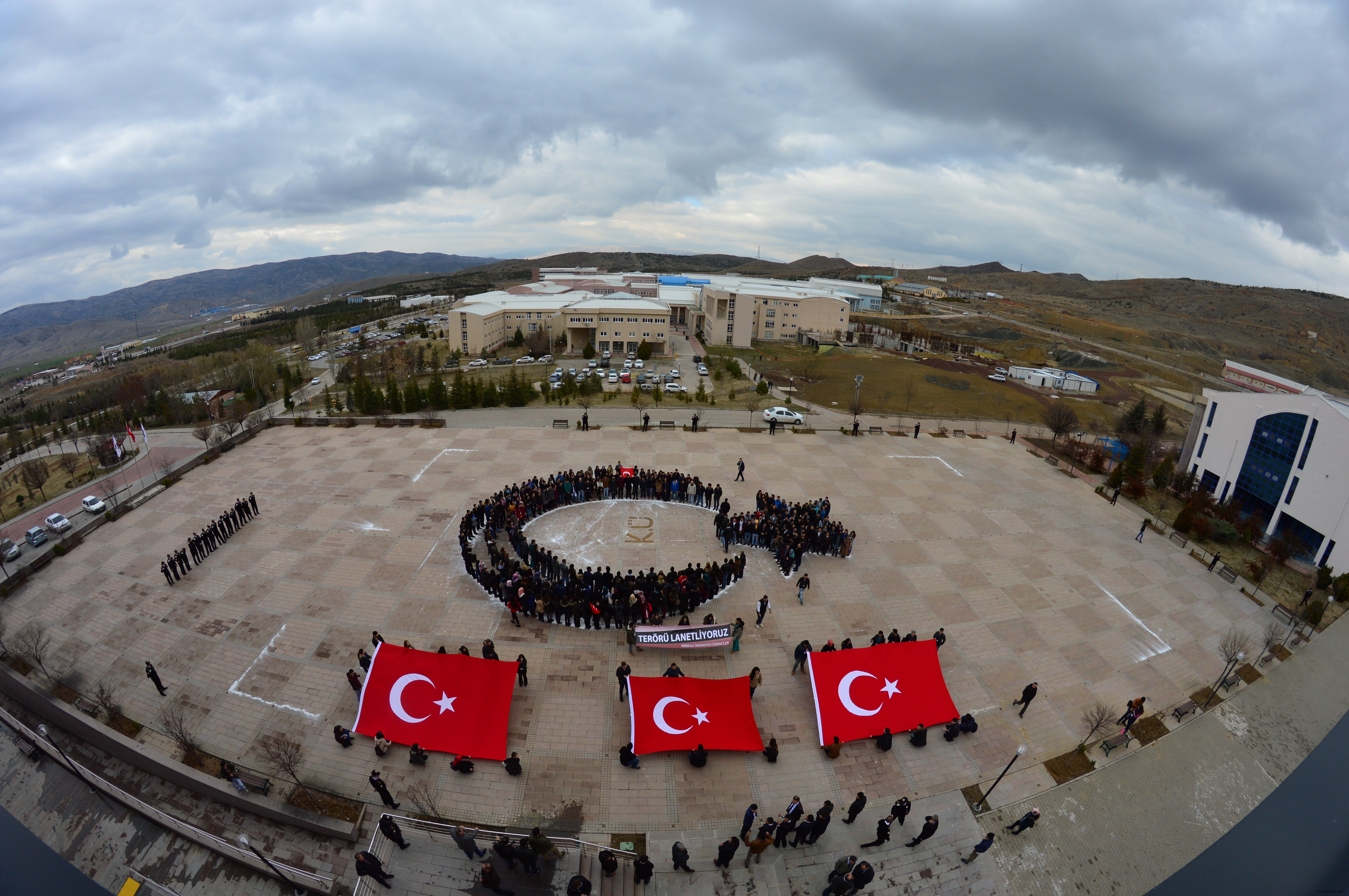 Kırıkkale Üniversitesi Öğrencileri Terörü Lanetledi