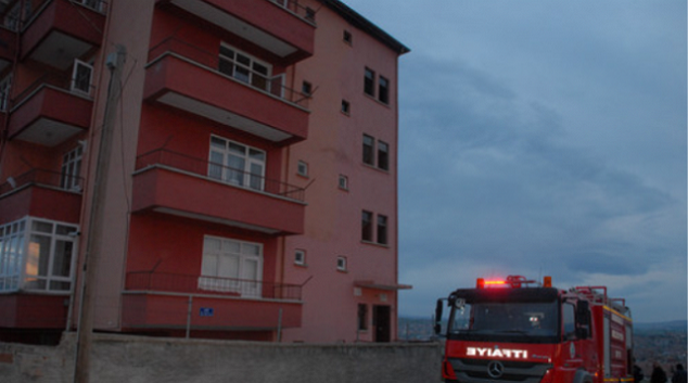 Kırıkkale'de Daire Yangını