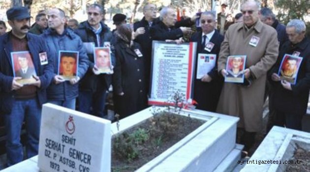 Komutanları ve Arkadaşları 22 Yıl Sonra Ölüm Yıl Dönümünü Unutmadı