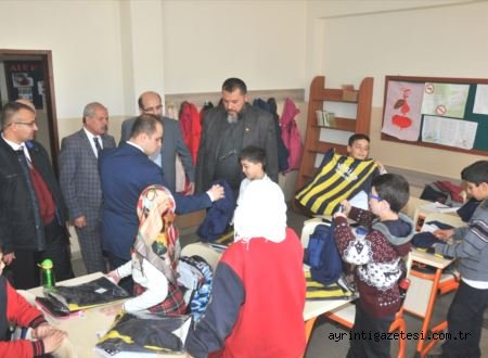 Misiad Öğrencilere Giysi Yardımı yaptı