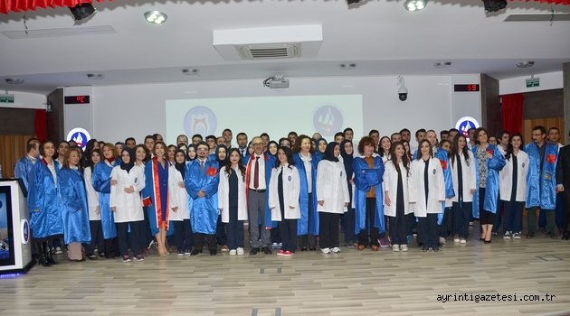 Öğrenciler Beyaz Önlük Giydi