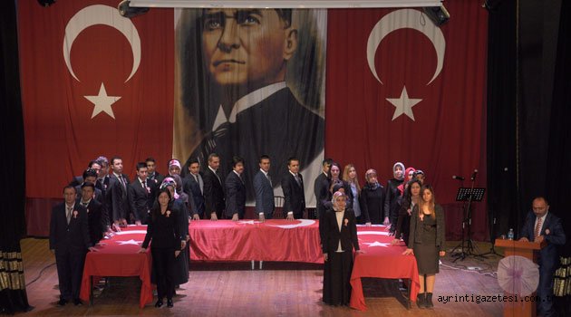 Öğretmen, bu toplumun önderi