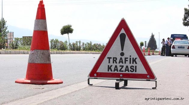 Otomobil ile kamyon çarpıştı