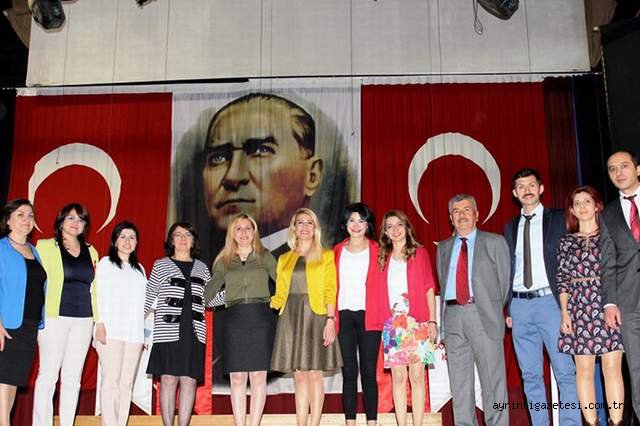 ÖZEL GÖZDESEN KOLEJİNDE 23 NİSAN COŞKUSU