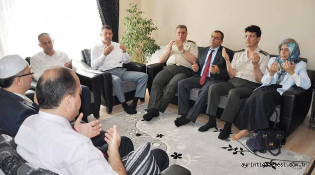 Şehit ailelerimizin yanındayız