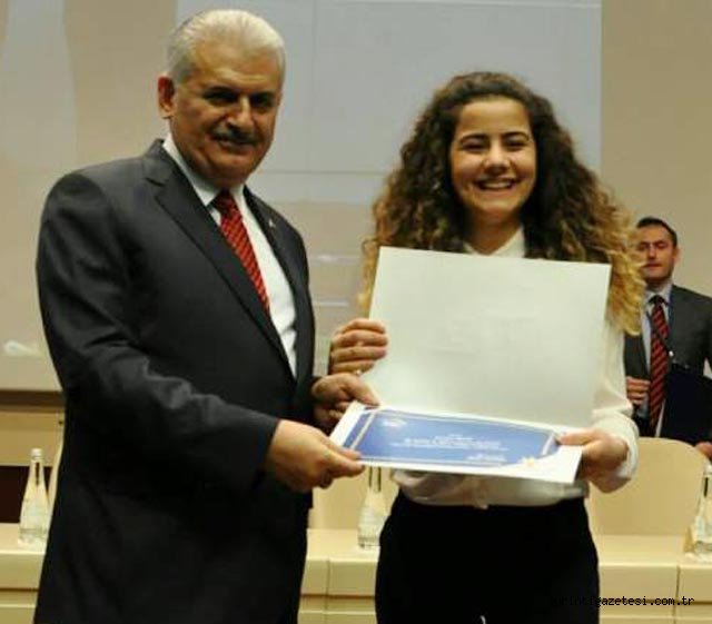 Siyaset akademisi birincisi belli oldu