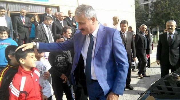 Sungur, öğretmenlerin gününü kutladı