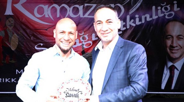 Tazeoğlu hayranlarıyla buluştu