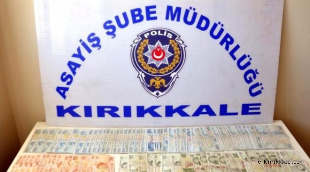 Yardım Kolisi Getirdiklerini Söyleyip Yaşlı Kadını Dolandırdılar